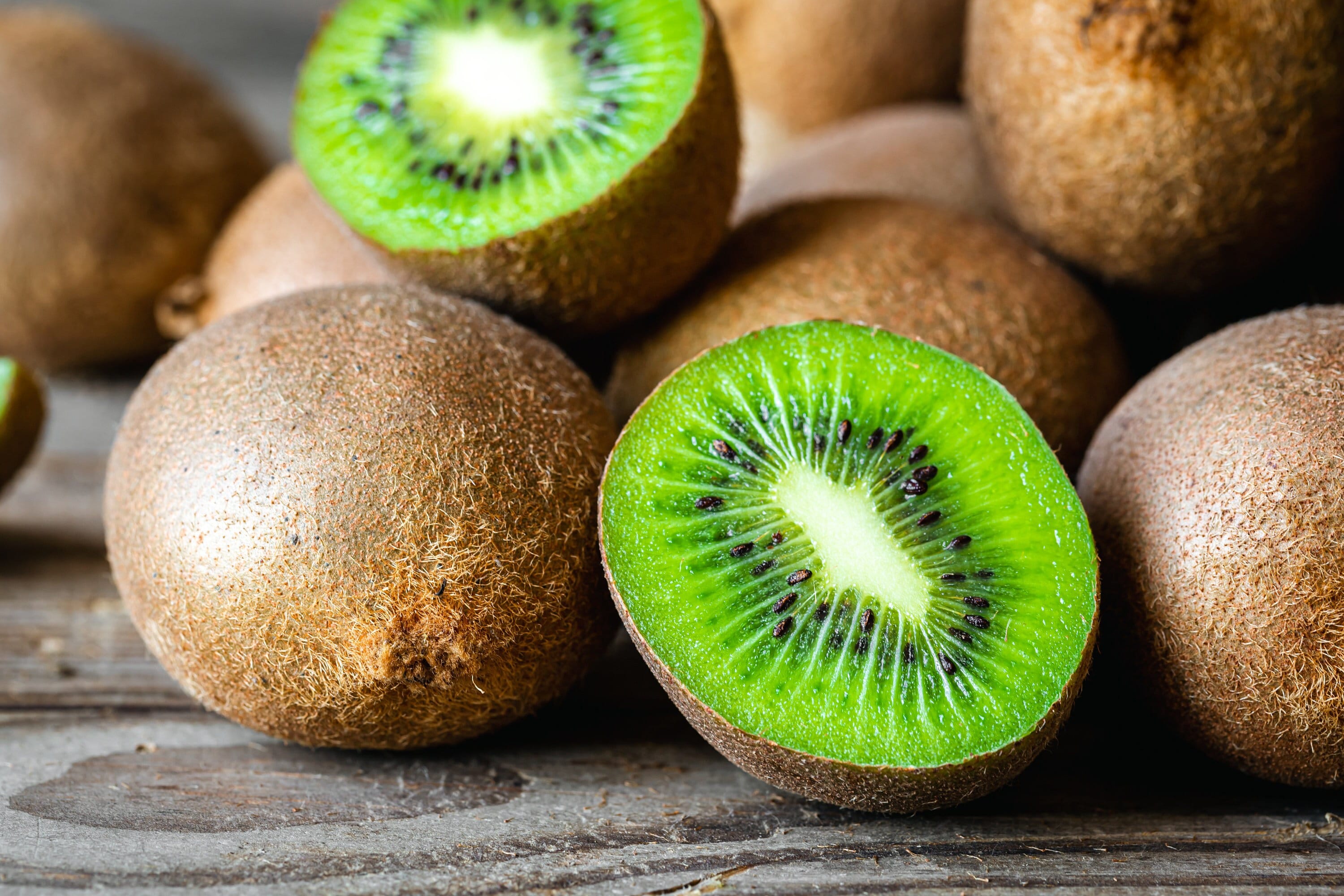 CM8 Kiwi様 Organic Kiwi Fruit, Kiwi Fruit From Our Own Garden, Village