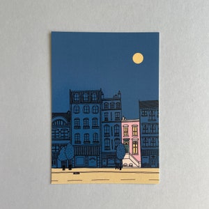 Ansichtkaart voor een wandeling bij volle maan / stadshuis bij maanlicht / voucher voor een stedentrip / uitnodiging voor een etentje / kaart voor een verhuizing naar een nieuwe stad