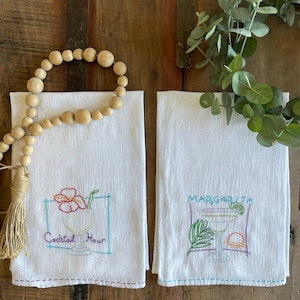 Cocktailuur meel zak handdoek, Margarita meel zak handdoek, bar kar keuken decor, bar kar, handgeborduurde meel zak handdoek, bar kar decor