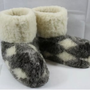 100% Natural SHEEP WOOL cozy Slippers woman men non slip sole handmade warm high quality