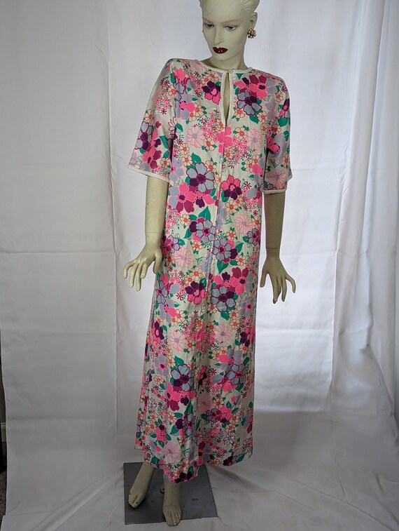 Vintage Muu Dress Housecoat Floral 1960s