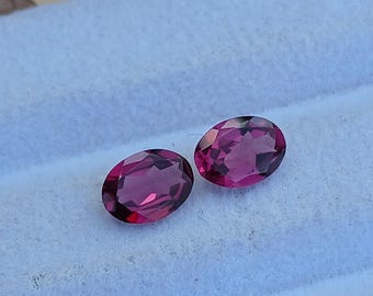Pierres gemmes de grenat rhodolite à facettes : Paire de taille ovale de 7 x 5 mm, 1,90 ct