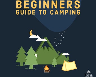 Op de afbeelding: Een beginnersgids voor kamperen met illustraties van een tent, kampvuur, bergen, bomen en sterren. De tekst "BEGINNERS GUIDE TO CAMPING" staat in geel op een blauwe achtergrond.