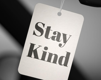 Ambientador para coche Stay Kind de doble cara y disponible en tres aromas