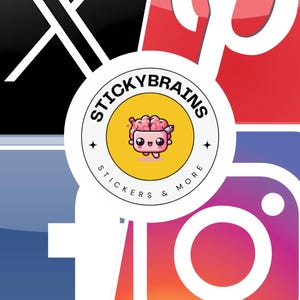 Puede incluir: Una pegatina circular con un c&iacute;rculo amarillo central que muestra un personaje de cerebro rosa de dibujos animados sosteniendo un l&aacute;piz. El texto STICKYBRAINS y STICKERS & MORE est&aacute; impreso en negro. La pegatina se superpone a logos sociales.