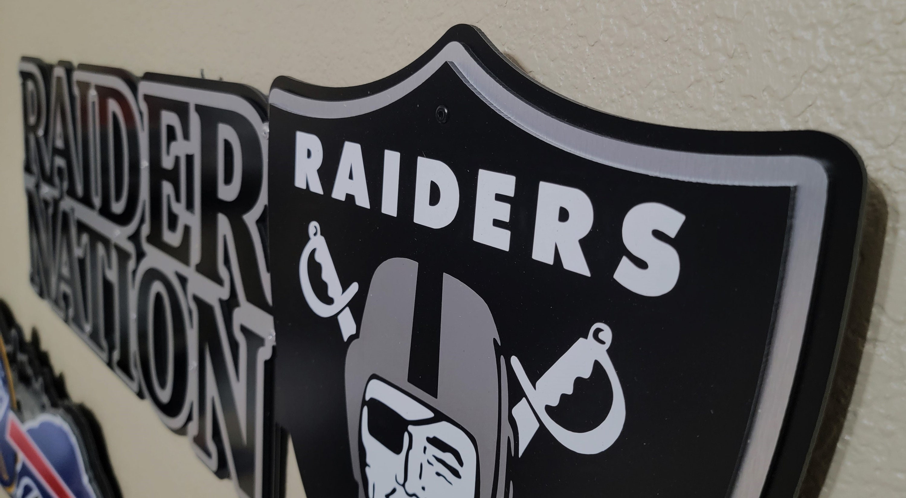 NFL Raiders メタルサイン 壁掛け NFL Raiders メタルサイン 壁掛け NFL Raiders メタルサイン