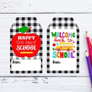 Set of 20 Back to School Gift Tag, Happy First Day of School, Welcome Bag to School Tag, First Day of School Favor Tag
