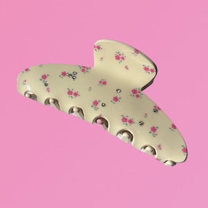 Valentine&#39;s Day Coquette Floral Rose Print Hair Claw