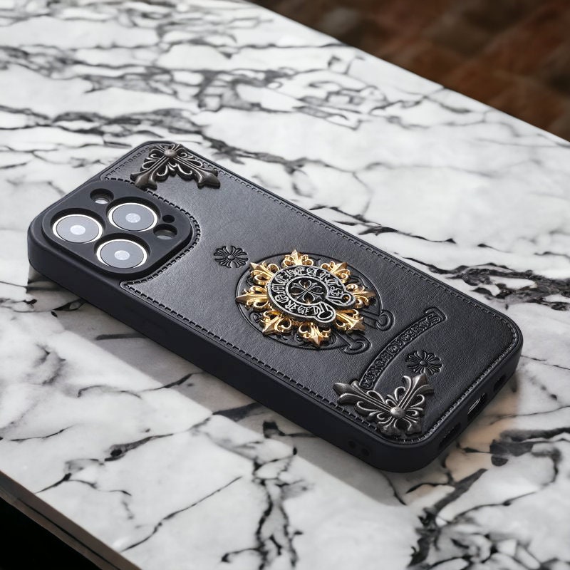 THE ELEVATED PHONE CASE BY GOYARD A true reflection of Goyard's signature  aesthetic codes & ancestral skills, the Monte-Carlo Mini proudly  displays, By Maison Goyard