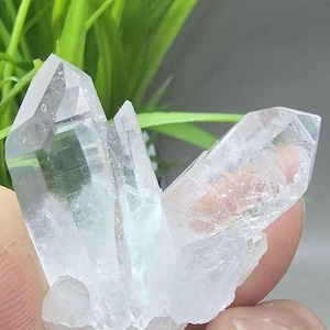 Arkansas Quartz | Optical Clear Quartz Point | High Quality | Rainbow Inclusions | Riders | Stands Upright