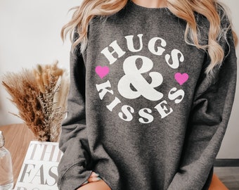 Suéter de San Valentín Crewneck para el Día de Galentines, Camisa de Abrazos y Besos para el Amor XOXO Regalo del Corazón para San Valentín, BFF Regalo del Día de San Valentín Menores de 50