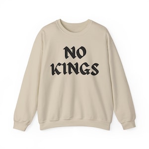 Sudadera No Kings: Suéter FDT No Kings In America Sand
