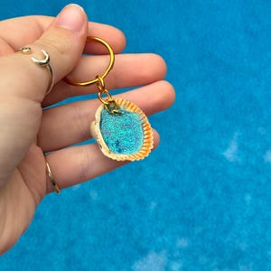 Sparkly Seashell Keychain
