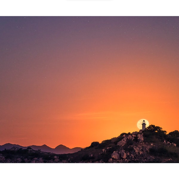 Dramatic Moonrise in Bowen - Whitehaven QLD, Bowen Lighthouse, Australia, Queensland Canvas Wall Decor of Frozen Bowen Lighthouse