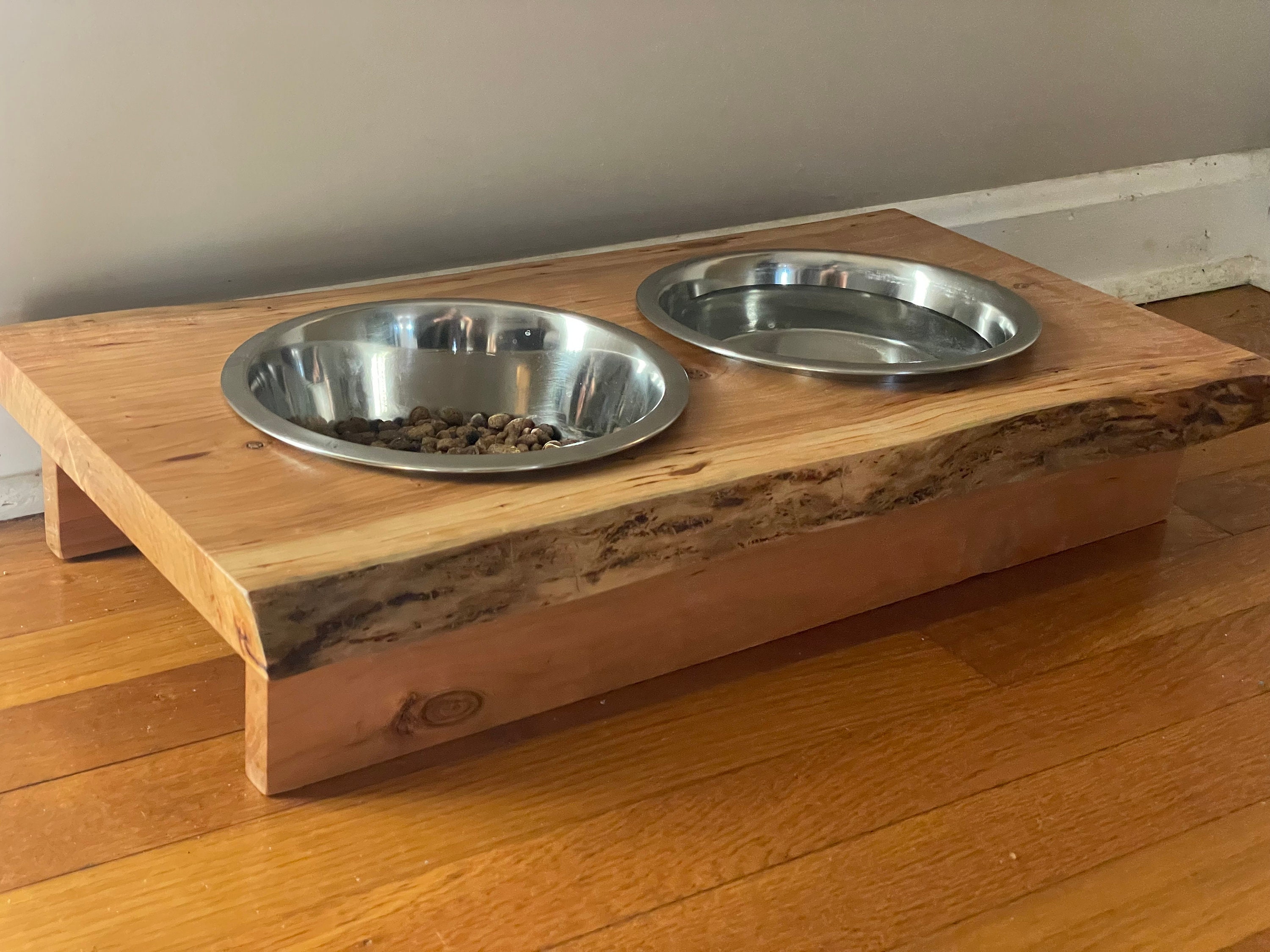 Handmade Metal dog bowl feeder rustic and functional-Raised dog feeder –  BearwoodEssentials-Elevated Pet Feeders