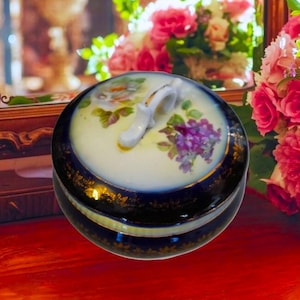 Vintage Kobalt Blau Porzellan Trinket Box, handgemalte Floral Schmuckschale