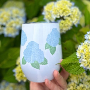 Hydrangea Wine tumbler