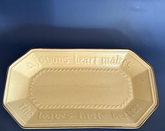 Pfaltzgraff Village Bread Plate Joyous Heart Makes The Loaves Taste Better