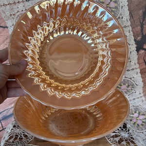 Vintage 1950er Jahre Fire King Peach Luster Servierschalen - Anchor Hocking Milchglas Set mit 2 Stück, Retro Mid Century Küchengeschirr