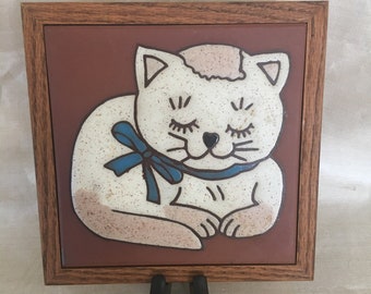 Vintage 1983 Fiesta Tiles Hand Painted Sleeping Cat Wall Hanging Tile Trivet 7x7