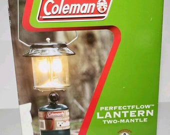 Vintage Coleman 200j Green Lantern Pyrex Glass USA Yellow Plastic