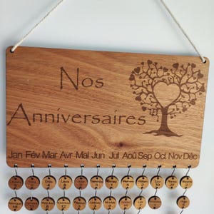 Calendrier des anniversaires SVG et Lightburn . Fichier découpe bois. DIY Famille. Panneau mur décoratif