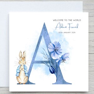 Gepersonaliseerde kaart pasgeboren babyjongen A-Z, blauwe verjaardagskaart babyjongen konijn, Welcome to the World-kaart, kaart babyshower