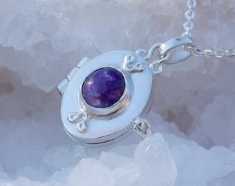 Color changing violet hackmanite hinged locket pendant, handmade from 925 silver, 2 photo lovers locket vintage memorial necklace