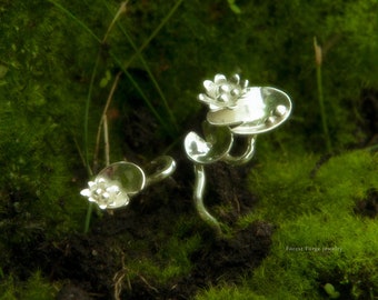 Adjustable ring with lily pad and water lily &quot;Näckros&quot; , handmade from sterling silver