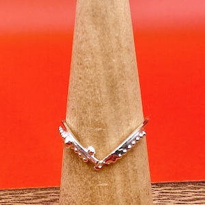 Beaded V Ring, Ornate V, Ornate Chevron, Dotted Chevron, V-Ring with beads, Afghan-inspired jewelry, One of a Kind Jewelry, Reversible, Eid