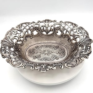 Victorian-Styled Silver-Plated Ornate Pierced Filigree Metal Bowl