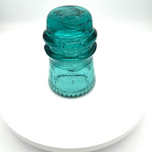 Vintage Hemingray No. 16 Glass Insulator – CD 122 – Early 1911–1920 Aqua Telegraph Insulator