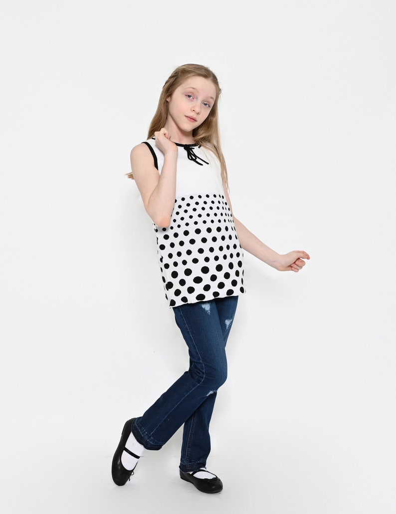 Girls pullover sleeveless tunic sweater. image 3