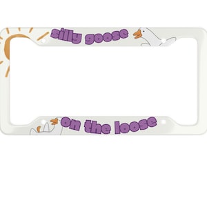 Dumme Gans auf dem losen Nummernschildrahmen - extrem dünner Aluminium-Auto-Tag-Halter, lustiger Frontplattenrahmen, süßes Autozubehör, Geschenk für Sie