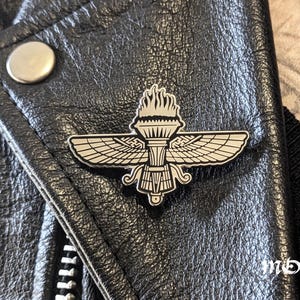 Hard enamel pin,oriental swastika,occult talisman,esoteric,magic mystic sigil,metalhead accessory,silver jewelry.Zoroastrian jacket badge