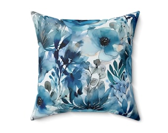 Blissful Blue Floral Aquarell Dekoratives Kissen