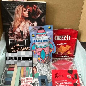Spicy Romance Box | Dark Romance, Blind Date or Personalized Book Lovers Gift image 7