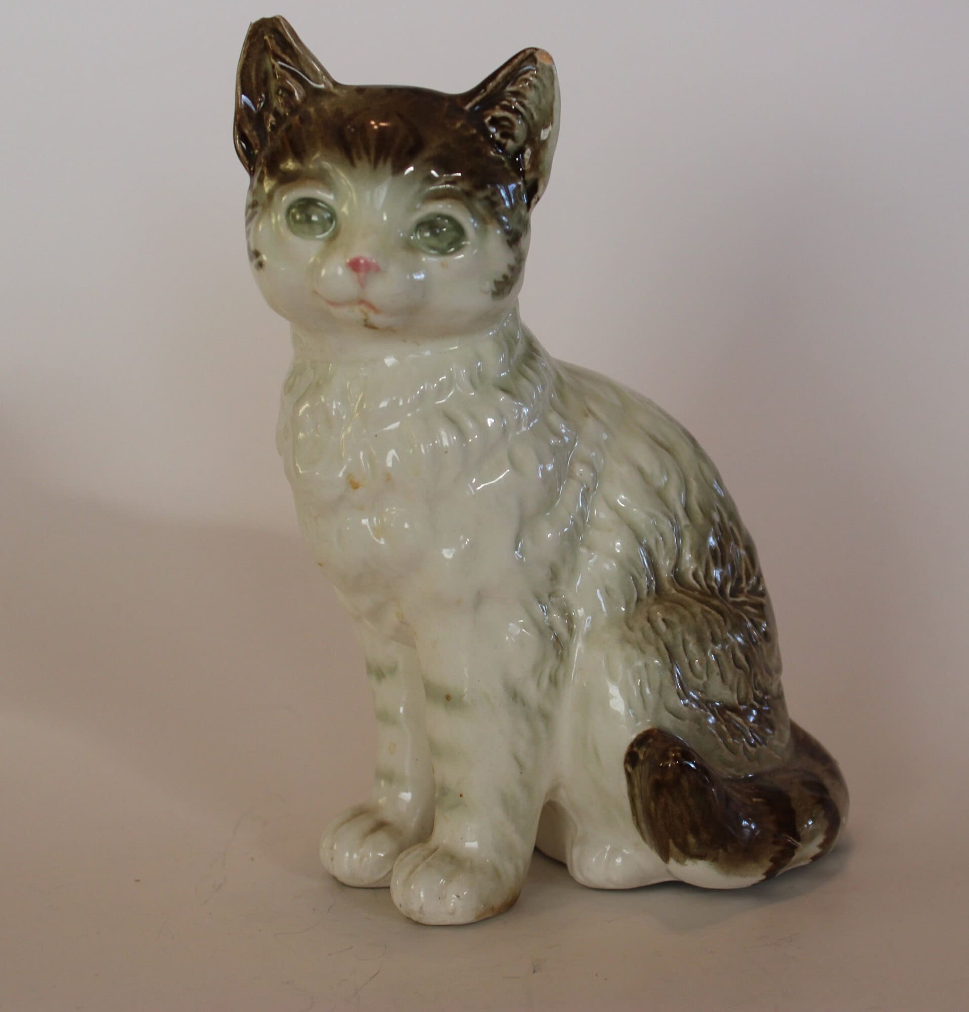 Vintage Yoko Boeki Nippon Japan Cat Figurine With Brown & White