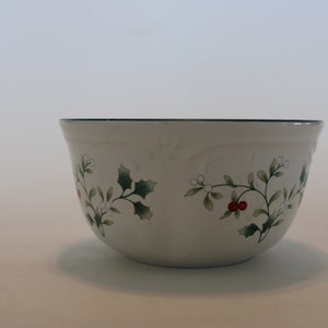 Pfaltzgraff 4.5&quot; cereal/soup bowl &#39;Winterberry&#39;, Made in Indonesia