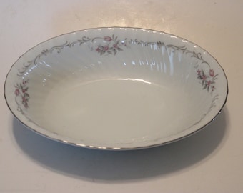 Genuine Porcelain China Gold Standard Made in Japan oval serving bowl