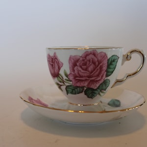 Tuscan Fine English Bone China Tea Cup, Made in England, pattern 0693