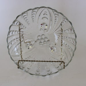 Anchor Hocking 8.5&quot; glass beaded serving bowl, with three toes for feet
