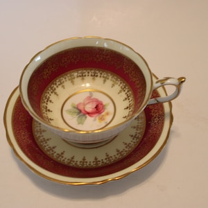 Paragon Double Warrant teacup and saucer (HM The Queen and HM Queen Mary), 6oz. Special!