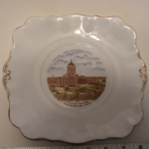 Plate, Royal Standard fine bone china, depicting the Winnipeg Manitoba Parliament Buildings, Canada