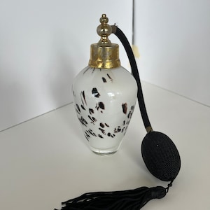 Vintage Vanity Perfume bottle with Atomizer, white and black glass perfume bottle, Vanity Decor, Vintage Perfume, Very chic perfume bottle