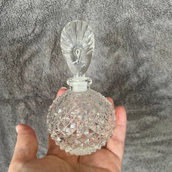 Vintage small round diamond cut glass Perfume bottle with stopper/Vanity Table/Dressing Table/antique perfume bottle/Ornate/MCM decor/VTG