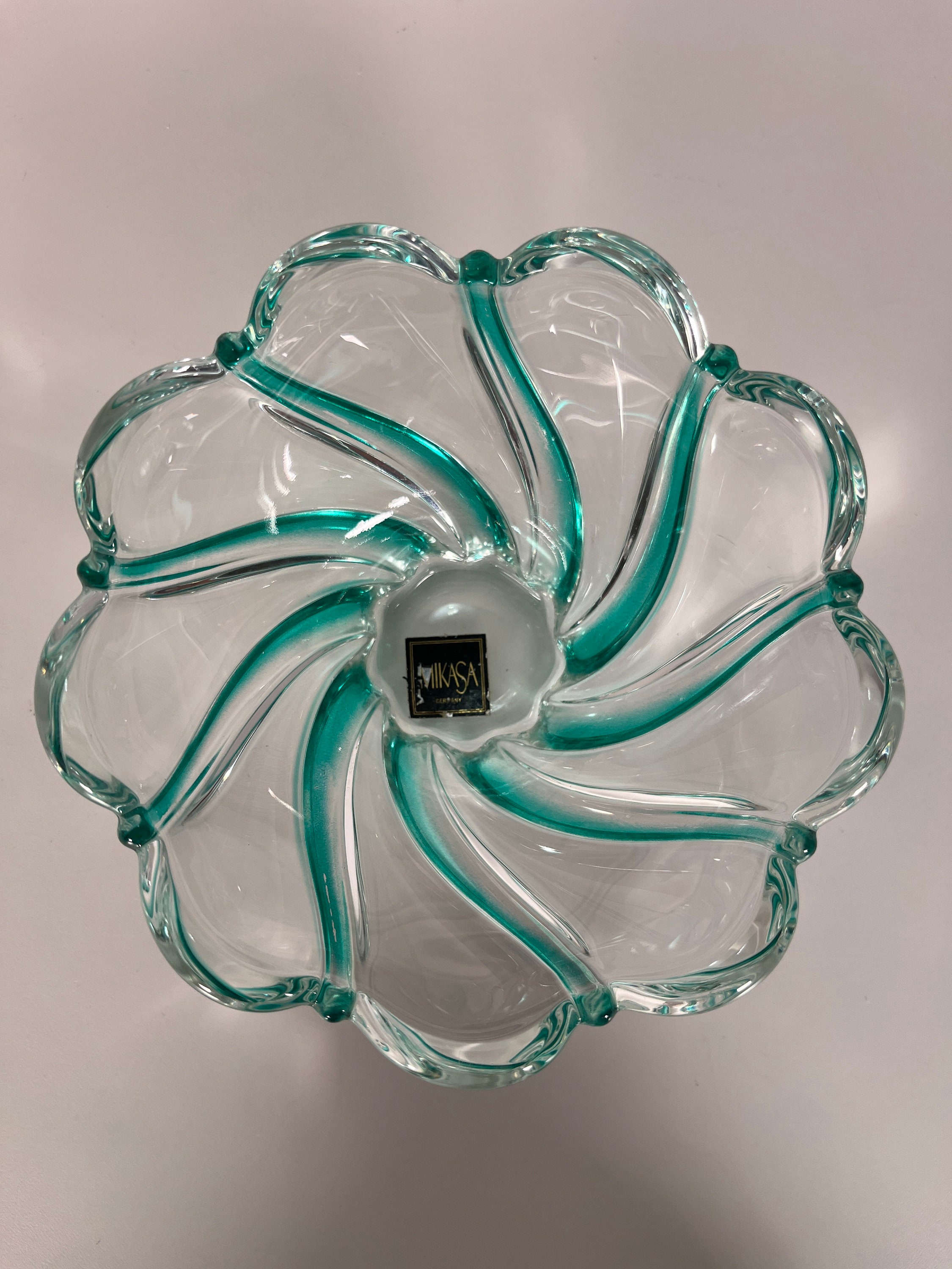 Vintage Mikasa Green Peppermint Swirl Crystal Bowl/nut Dish or Candy  Bowl/art Glass Bowl/original Foil Label/holiday Decor/home Decor/vtg - Etsy, image size:2250x3000