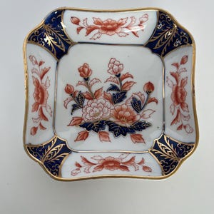 Imari Trinket Tray or Pin Dish/Japanese or Chinese/Square Porcelain dish/Decorative Plate/Vanity Table/Jewelry dish/vintage/home decor/VTG