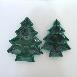 Set of 2 Christmas Tree Shaped ceramic nesting candy dish plates/Trinket dish/vintage Christmas/retro holiday/Evergreen spoon rest/decor