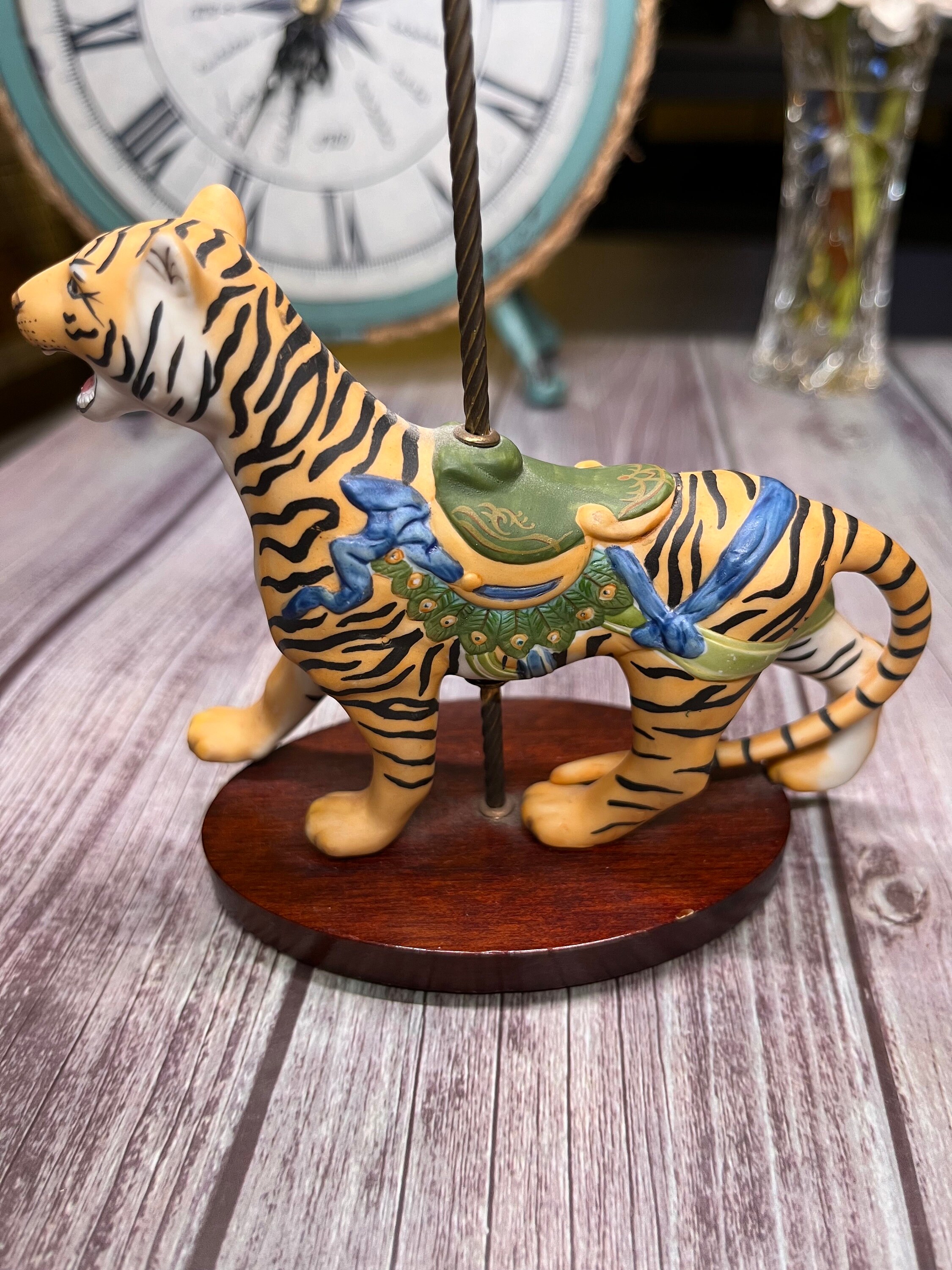 フランクリンミント 1988 トレジャリーオブカルーセル フィギュリン/台座付き Franklin Mint Carousel Porcelain Figurines- Tiger 1988 Vintage